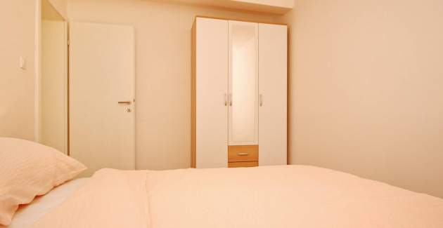 Apartman Vasilic – s terasom, 300 m od plaže