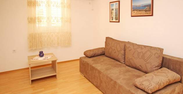 Apartman Vasilic – s terasom, 300 m od plaže