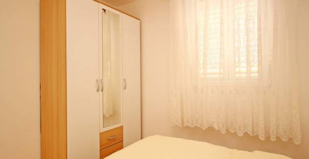 Apartman Vasilic – s terasom, 300 m od plaže