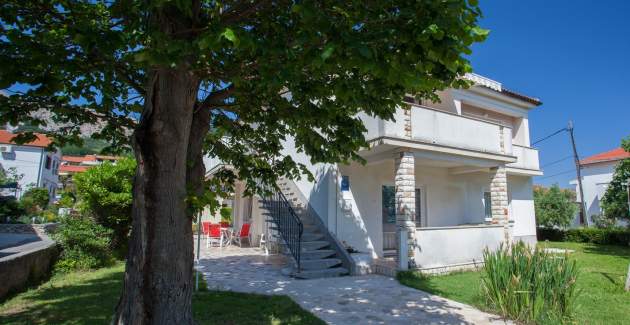 Room Dekanic No.3 - with mini Fridge and Balcony
