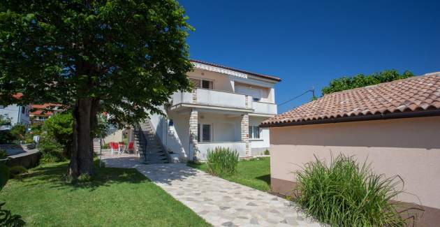 Room Dekanic No.3 - with mini Fridge and Balcony