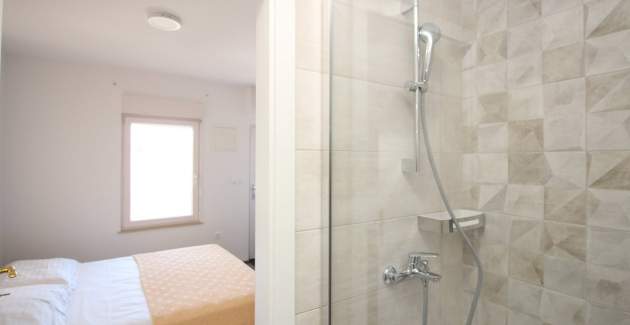 Room Dekanic No.4 - with mini Fridge and Balcony