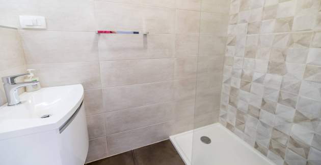 Room Dekanic No.1 - with mini Fridge and Terrace