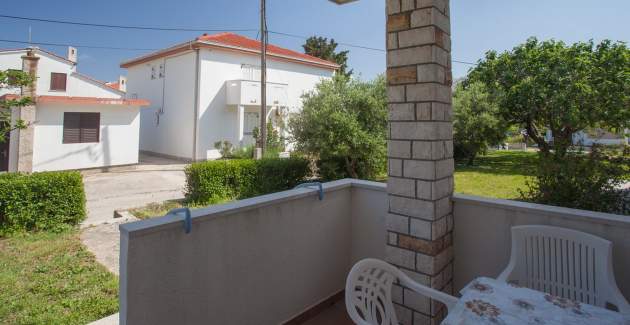 Room Dekanic No.2 - with mini Fridge and Terrace