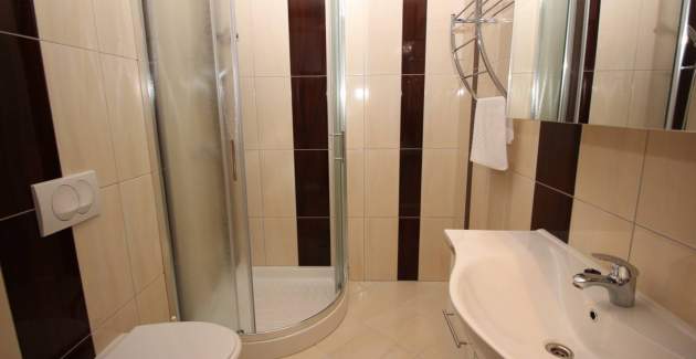 Apartman Gorica 1 br.5 – s Bazenom, 200 m od Plaže