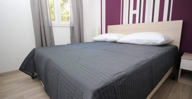 Apartman Gorica 1 br.5 – s Bazenom, 200 m od Plaže