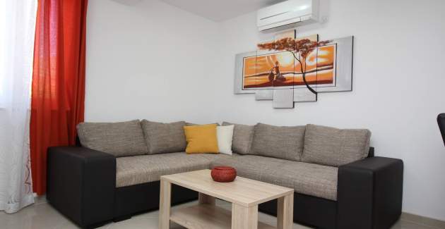 Apartment Gorica 1 No.3 - with Pool, 200 m from the Beach