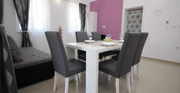 Apartment Gorica 1 No.8 - with Pool, 200 m from the Beach