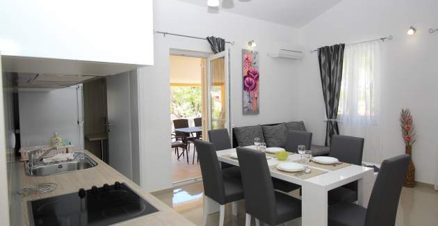 Apartment Gorica 1 No.8 - with Pool, 200 m from the Beach