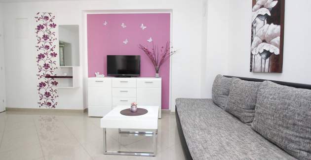 Apartment Gorica 1 No.4 - with Pool, 200 m from the Beach