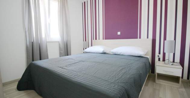 Apartment Gorica 1 No.4 - with Pool, 200 m from the Beach