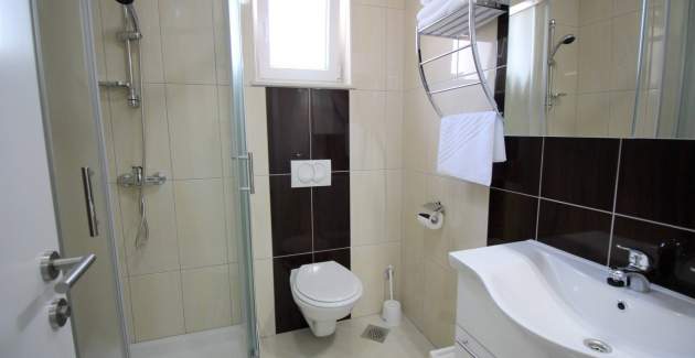 Apartment Gorica 1 No.4 - with Pool, 200 m from the Beach