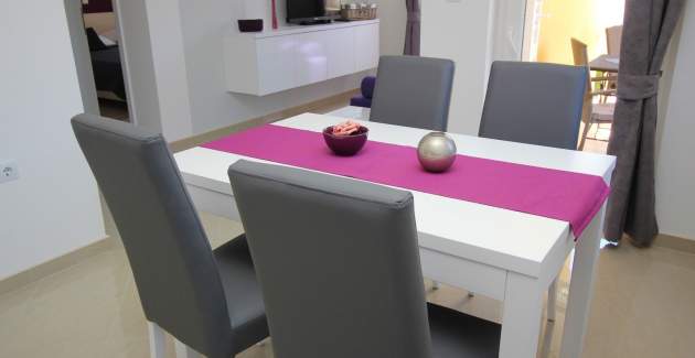 Apartment Gorica 1 No.6 - with Pool, 200 m from the Beach