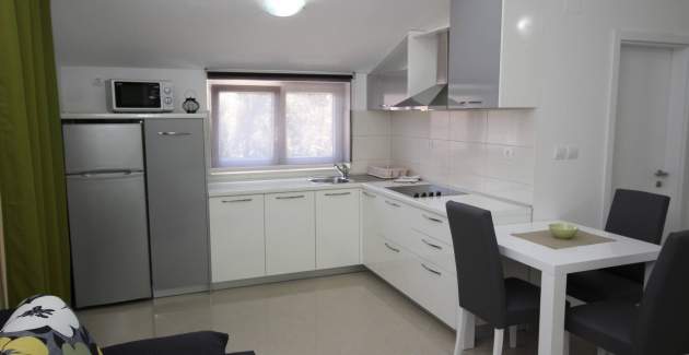 Apartment Gorica 1 No.7 - with Pool, 200 m from the Beach