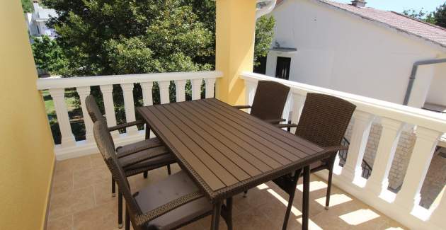 Apartment Gorica 1 No.7 - with Pool, 200 m from the Beach