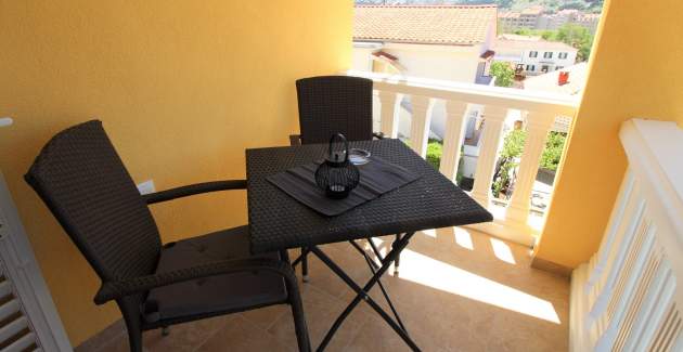 Apartment Gorica 1 No.9 - with Pool, 200 m from the Beach