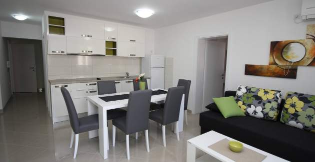 Apartment Gorica 1 No.2 - with Pool, 200 m from the Beach