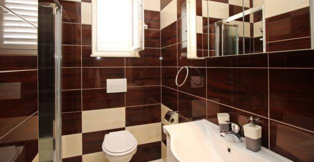 Apartment Gorica 2 No.7 - with Balcony and Pool