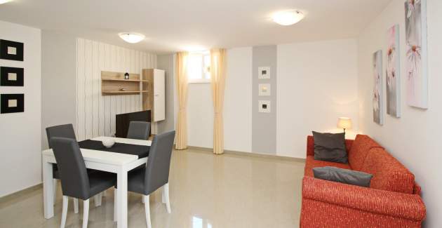 Apartment Gorica 2 No.10 - with Pool, Underground level