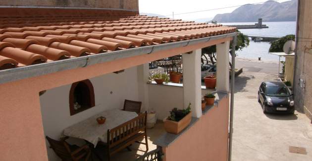 Apartment Haramina - in Harbor and Pedestrian Area