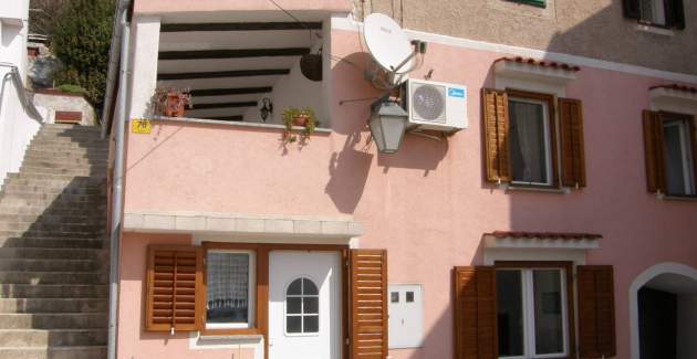 Apartment Haramina - in Harbor and Pedestrian Area