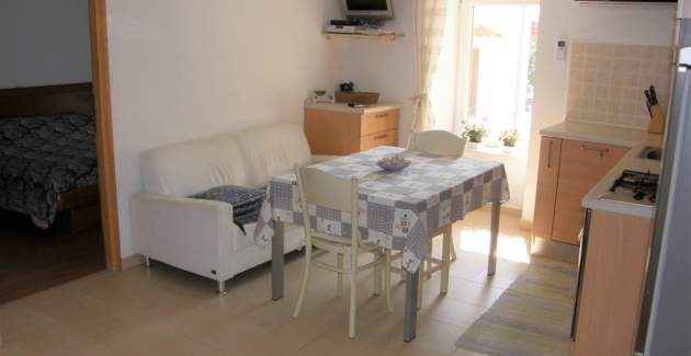 Apartment Haramina - in Harbor and Pedestrian Area