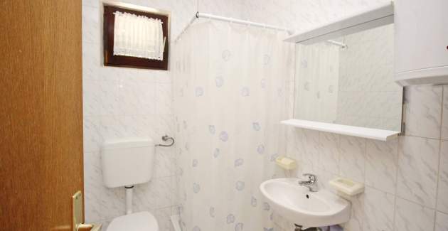 Apartment Karamarko - with large Balcony