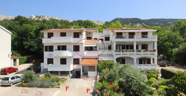 Studio Apartment Karamarko - with roofed Terrace