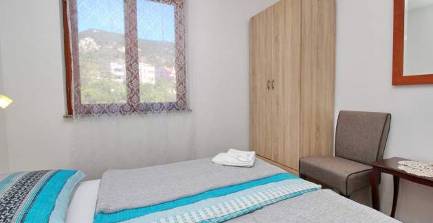 Apartment Kucar No.2 - with Balcony, 350m from the Beach