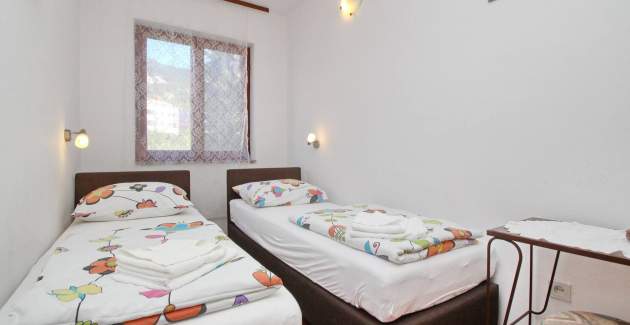 Apartment Kucar No.2 - with Balcony, 350m from the Beach