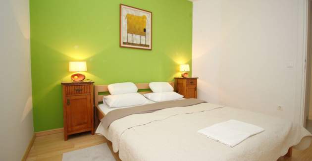 Apartment Krleza - with large, covered Terrace