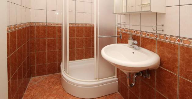 Apartment Lovincic No.7 - with Sea View, 200 m from the Beach