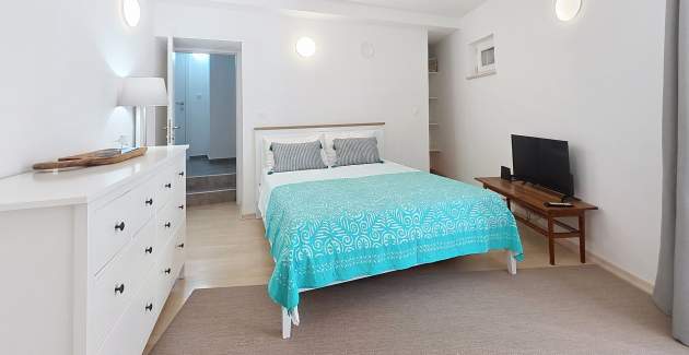 Studio Apartment Meratti - in the old Part of Baska, 200m from the Beach