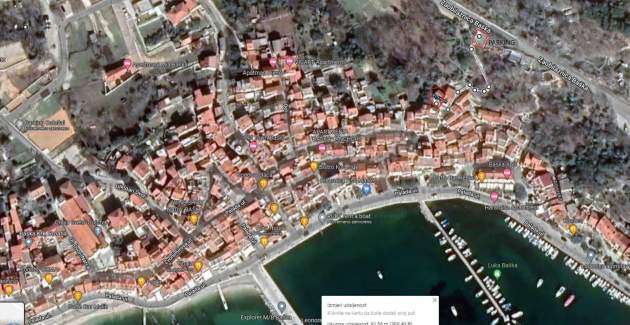Studio Apartment Meratti - in the old Part of Baska, 200m from the Beach