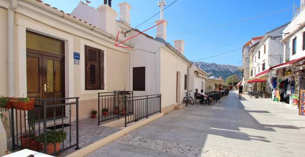 Studio Apartment Mihovil - near the Beach, with Sea View