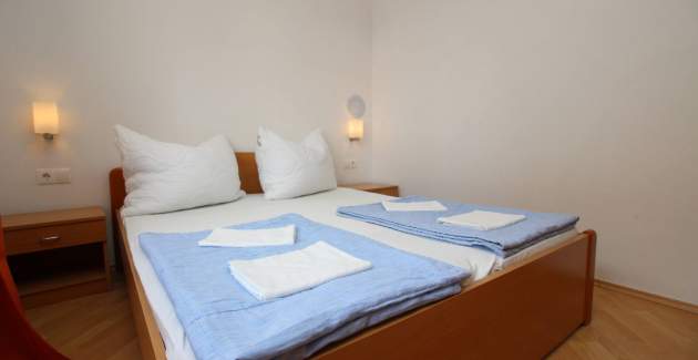 Apartment Mikulan Nara Priz - with Terrace, 350 m from the Beach