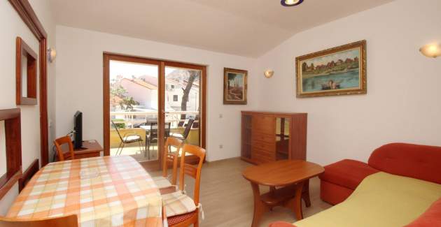 Apartment Mrkus brdo - with Balcony, near the Beach