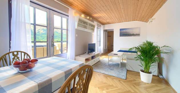 Apartman Nana K2 - s pogledom na more i privatnim roštiljem