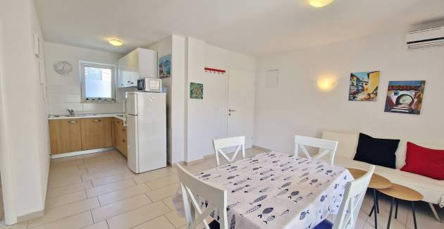 Apartment Pavlakovic - with Balcony and Parking