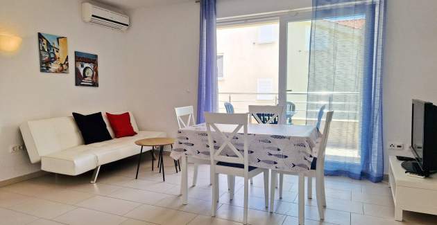 Apartment Pavlakovic - with Balcony and Parking