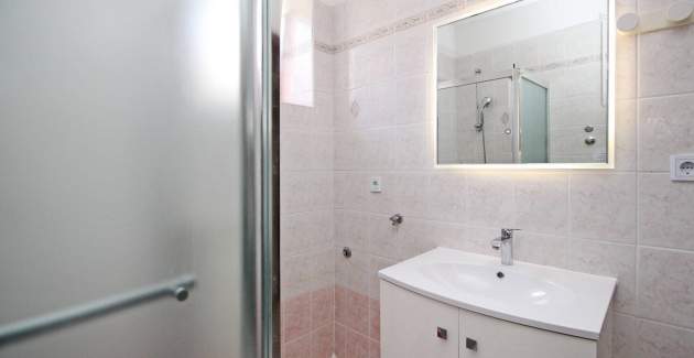 Appartamento Lana priz - vicino al centro e alla spiaggia