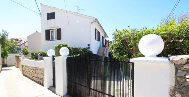 Appartamento Lana priz - vicino al centro e alla spiaggia