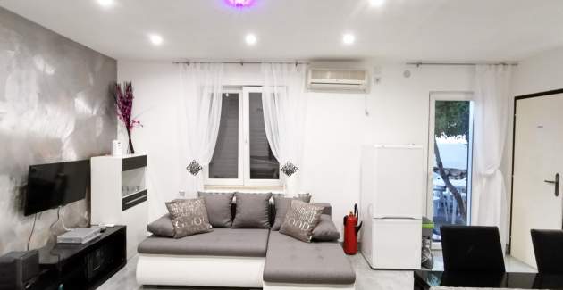 Appartamento Lana priz - vicino al centro e alla spiaggia