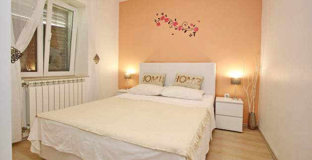 Appartamento Lana priz - vicino al centro e alla spiaggia