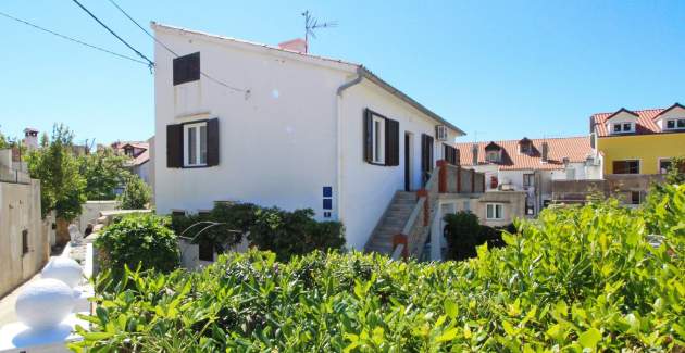 Appartamento Lana priz - vicino al centro e alla spiaggia