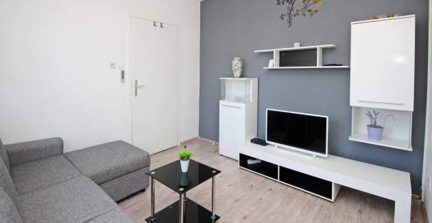 Apartman Lara K1 - blizu centra i plaže