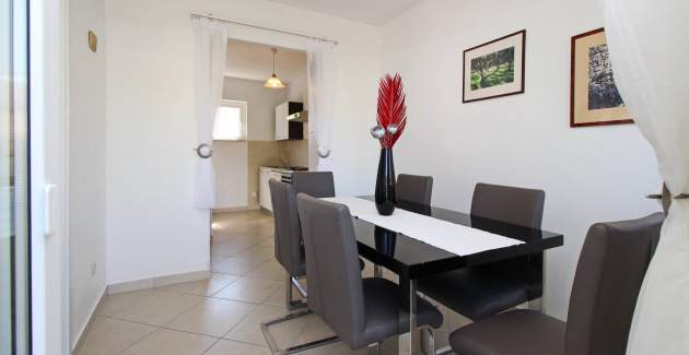 Apartman Lara K1 - blizu centra i plaže