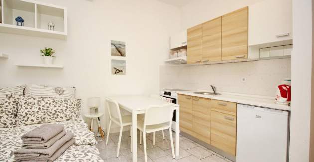 Studio apartman Rozman Beach - blizu plaže, s terasom
