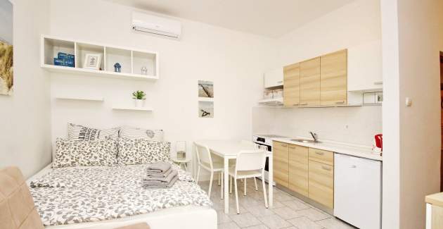 Studio apartman Rozman Beach - blizu plaže, s terasom