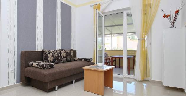 Apartment Zarok Beach Holiday A4 - near the Beach, with Balcony